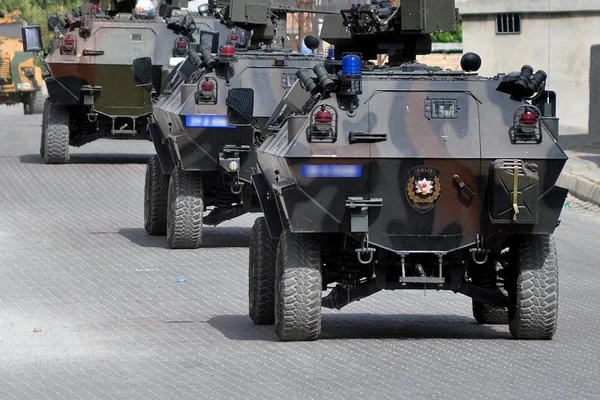 Valilikten kritik karar: Toplantı ve yürüyüş yasağı getirildi