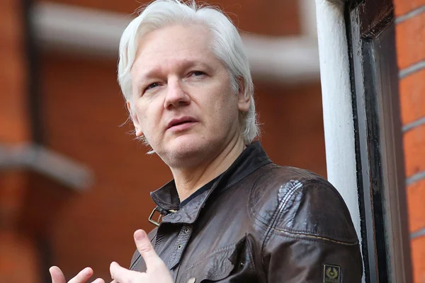 Wikileaks kurucusu Assange gözaltına alındı
