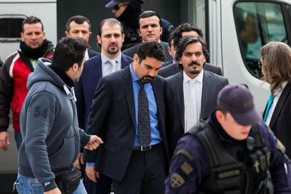 Yunan basını: FETÖ'cülerin koruma sayısı azaltıldı