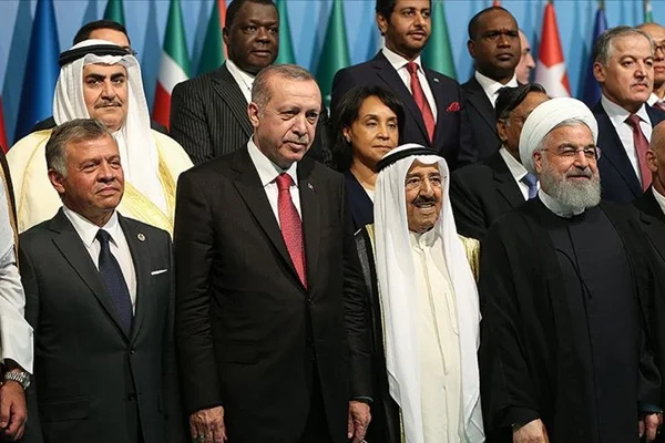 14. İİT Zirvesi'nden bölge meseleleriyle ilgili ortak tavır beklentisi