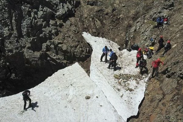 AA muhabirini arama çalışmaları 5'inci günde devam ediyor