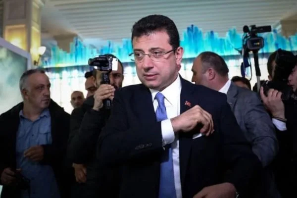 Ağzından israf kelimesini düşürmeyen CHP adayı Beylikdüzü'nü silip süpürmüş!