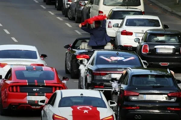 Almanya'da Türk düğün konvoylarını yasaklayacak yasa yolda