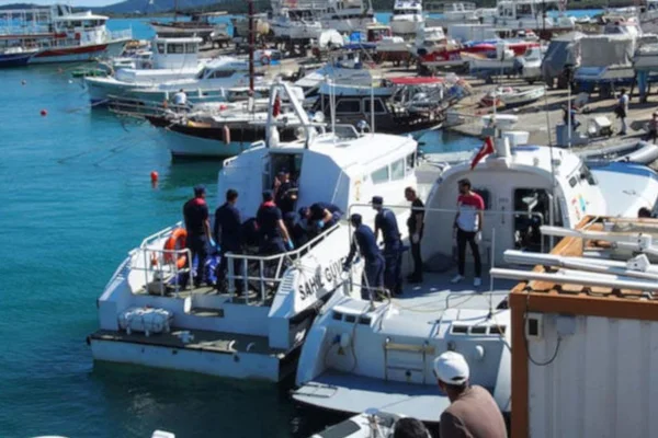 Ayvalık'ta göçmen teknesi battı: 9 kişi hayatını kaybetti