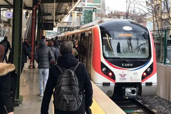 Banliyö hattını kullanan yolcu sayısı 24 milyona yaklaştı