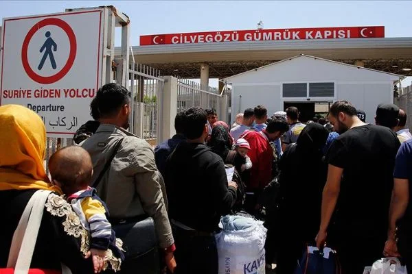 Bayram tatili için 12 bin 817 Suriyeli ülkesine gitti