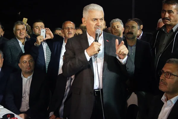 Binali Yıldırım: İtfaiyecilerin, 'itfaiyeci' olarak mesleğin tanımlanması lazım