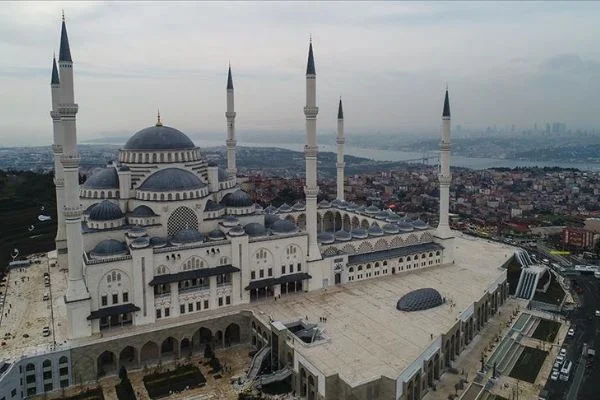 Büyük Çamlıca Camisi'nin resmi açılışı yarın yapılacak
