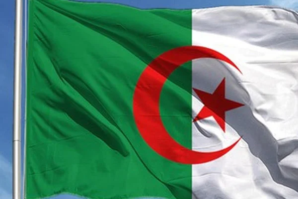 Cezayir: Libya'daki çatışmalardan endişeliyiz