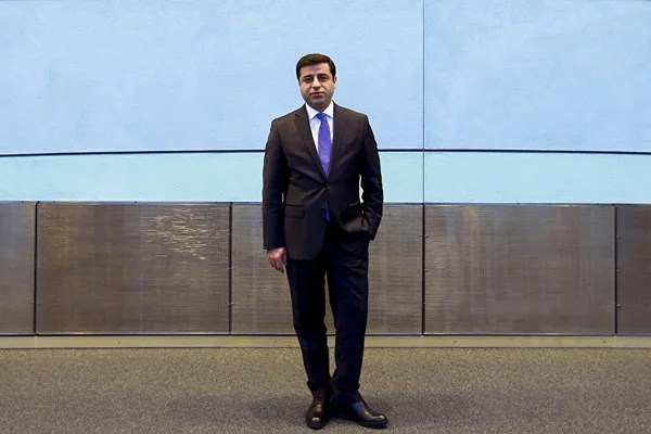 Demirtaş'ın 'devleti aşağıladığı' gerekçesiyle yargılandığı davada görevsizlik kararı