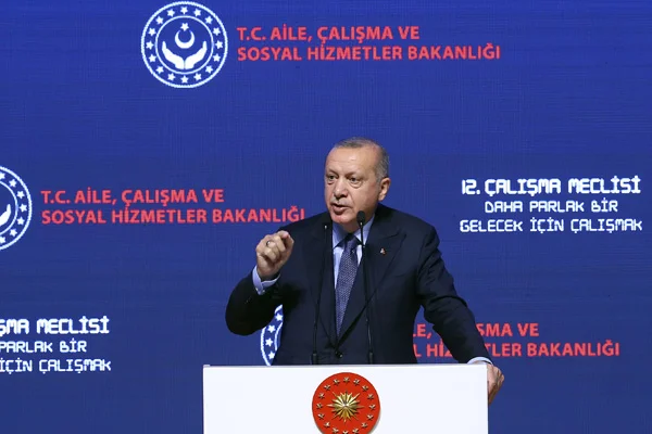 Erdoğan: 50 tane fazla eleman al deyince rahatsız olanlar var