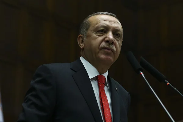 Erdoğan: Bu karar demokrasimizi güçlendirecek önemli bir adım