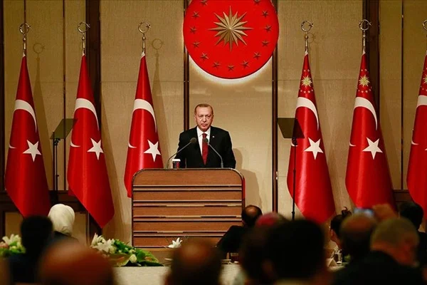 Erdoğan: Eğitimin reformunun farklı yönlere çekilmesine izin vermeyeceğiz