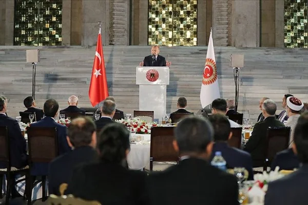 Erdoğan: Hepimiz 82 milyonluk Türkiye gemisinin yolcularıyız