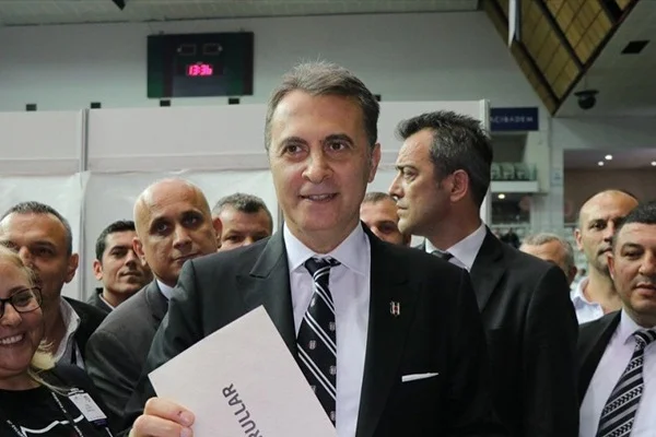 Fikret Orman tekrar Beşiktaş Kulübü Başkanı olarak seçildi