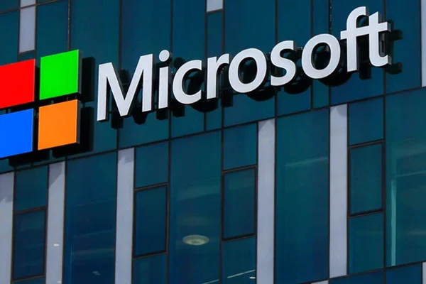 Google'dan sonra bir Huawei hamlesi de Microsoft'dan
