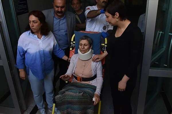 HDP'li vekiller 'açlık grevi'ni sonlandırdı