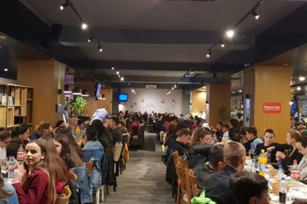 İHH'den Kosova'da iftar programı