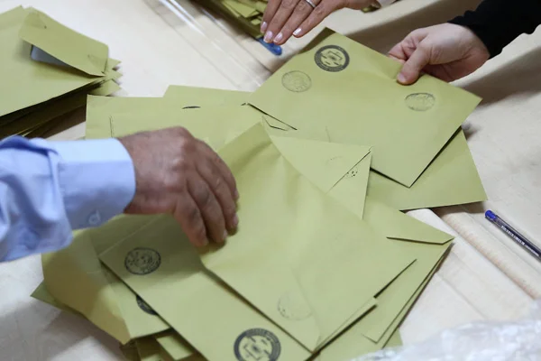 İki anket şirketinden İstanbul'daki son durum