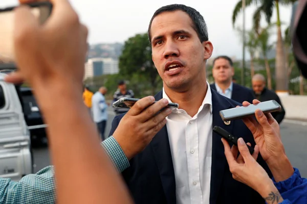 Juan Guaido sokak gösterileri konusunda ısrarcı