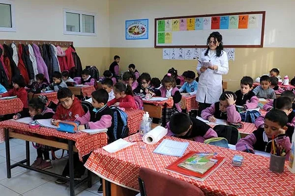 MEB öğretmen yetiştirme için taşra teşkilatı kuruyor