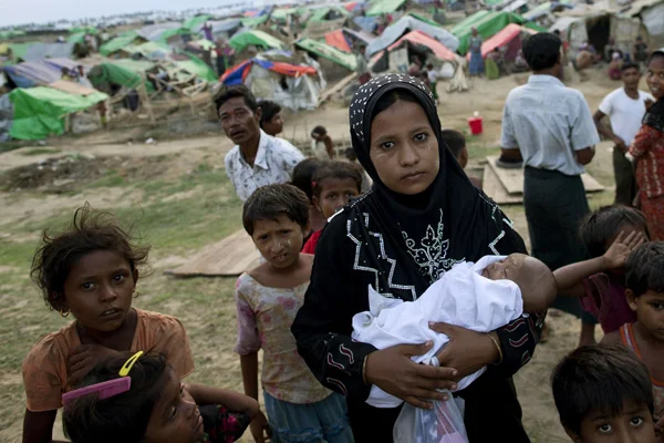 Myanmar'da Müslümanların ibadet için kullandığı konutlar kapatıldı