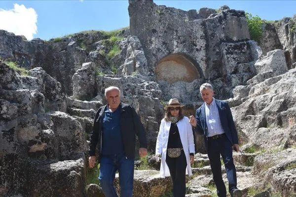 'Nemrut'u herkes görmeli'