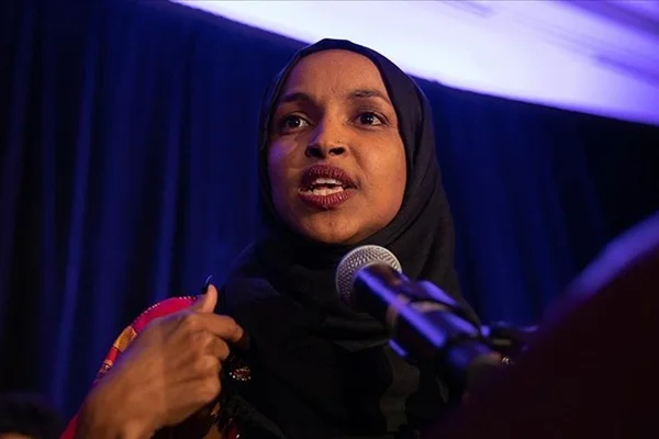Omar: Yahudileri antisemitizm ile hedef alanlar, Müslümanları da İslamofobi ile hedef alıyor