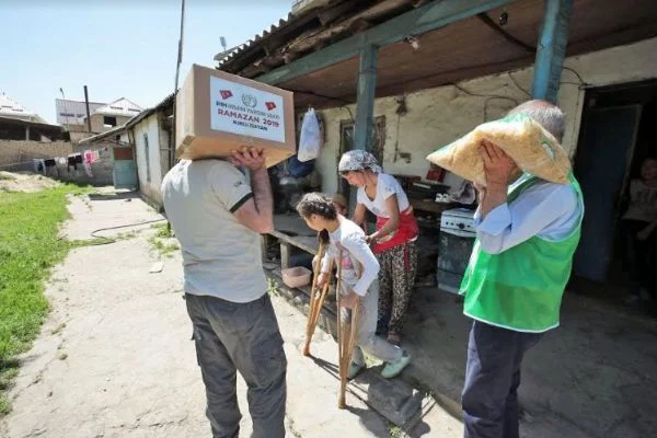 Orta Asya'da yüzler İHH ile güldü