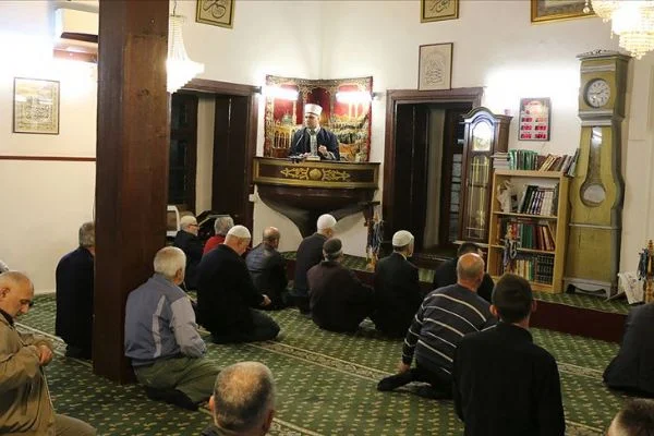 Osmanlıların ramazan gelenekleri Üsküp'ün tarihi camisinde yaşatılıyor