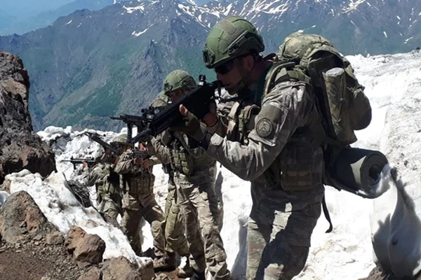 Pençe harekatı genişledi: Hakurk'tan sonra Zap bölgesi vuruldu