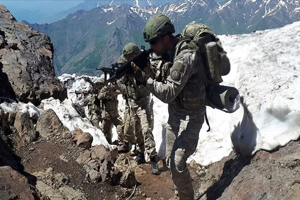 Pençe Harekatı'nda yaralanan 2 asker şehit oldu
