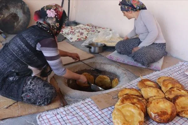 Sahur sofralarının vazgeçilmezi 'tandır ketesi'