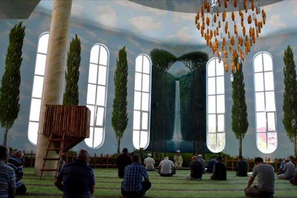 'Şelaleli cami'ye ramazan ilgisi