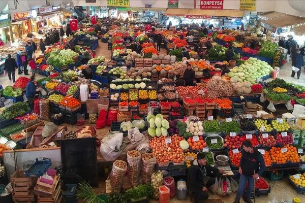 Selçuklu başkentinin 'asırlık AVM'si Melike Hatun Çarşısı
