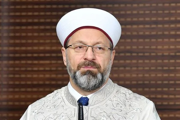 'Sosyal medyayı hayırlı yolda kullanmalıyız'