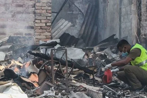 Sri Lanka'da Müslümanlara ait fabrika kundaklandı