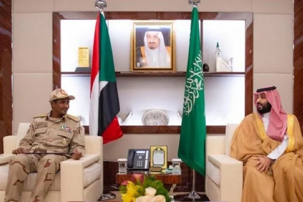 Sudan'lı darbeci generalden, İran ve Husi tehdidine karşı S.Arabistan'a destek sözü!