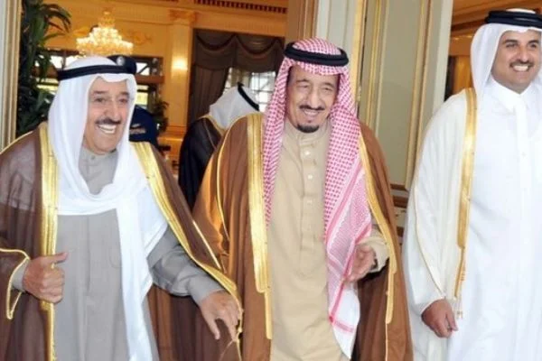 Suudi Arabistan'dan, Katar'a sürpriz davet