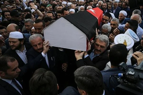 Tarihçi Mısıroğlu, son yolculuğuna uğurlandı