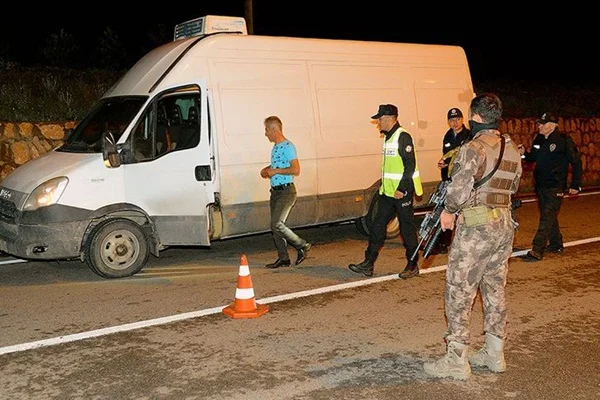 Türk Interpol'ü Sarar çiftini gasp edenlerin yakalanması için devrede