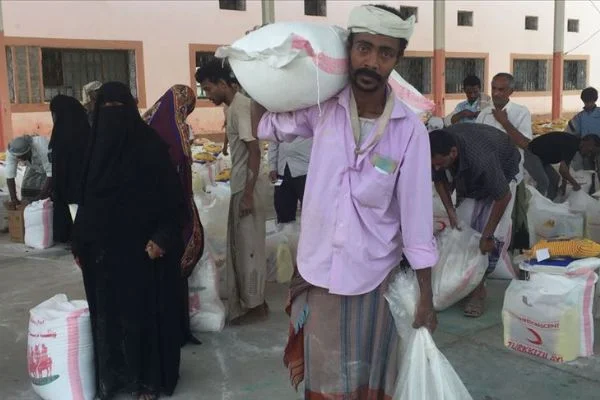 Türk Kızılaydan Yemen'de iftar
