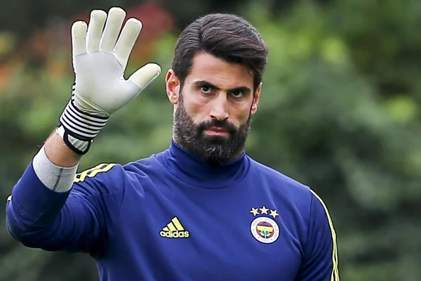 Volkan Demirel son kez Fenerbahçe forması giyecek