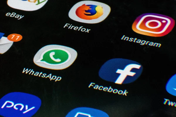 WhatsApp ve Instagram'da erişim problemleri yaşanıyor
