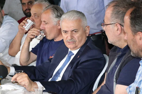 Yıldırım'dan 'göçmen' açıklaması: Huzuru bozarsan, kulağından tutar atarız