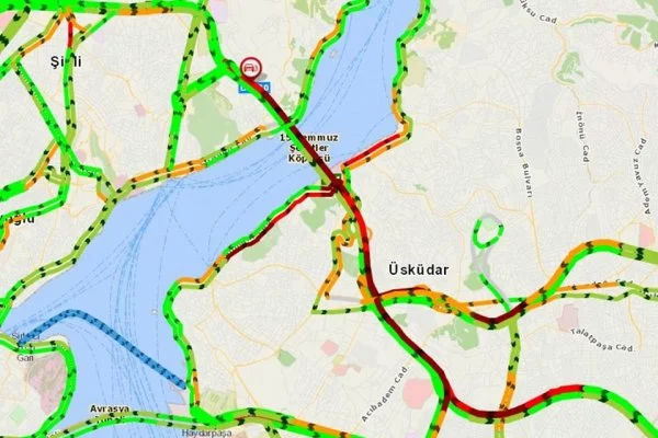 15 Temmuz Şehitler Köprüsü'nde kaza: Trafik kitlendi