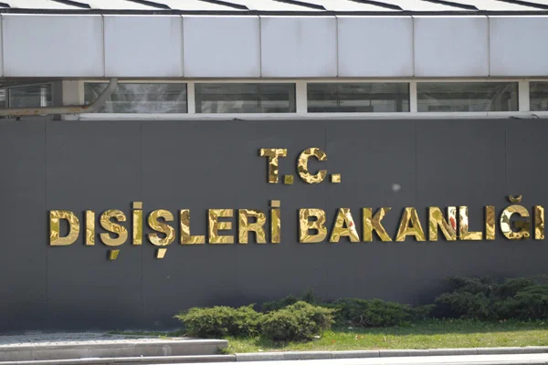 6 Türk vatandaşı alıkonuldu: Dışişleri Bakanlığı'ndan Hafter güçlerine uyarı