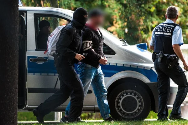 Almanya'da 'Revolution Chemnitz' grubuna 'terör örgütü' suçlaması