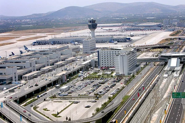 Atina Uluslararası Havalimanı'nın yüzde 30'u satılığa çıkarıldı