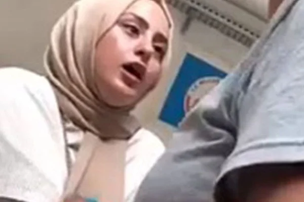 'Başörtünü çıkar' şeklinde söyleme maruz kalan görevli, şikayetçi oldu